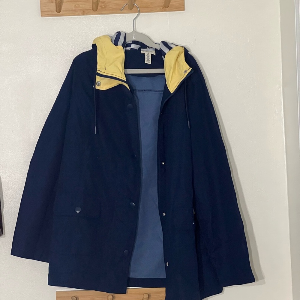 St. John's Bay Navy Jacket NWT WOMENS PETITE SMALL YELLOW LINING & striped hood